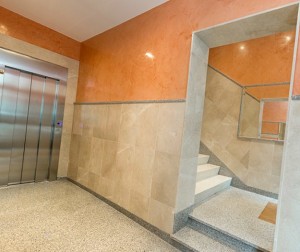Servicios para bajar ascensor a cota cero Valencia - Empresa profesional