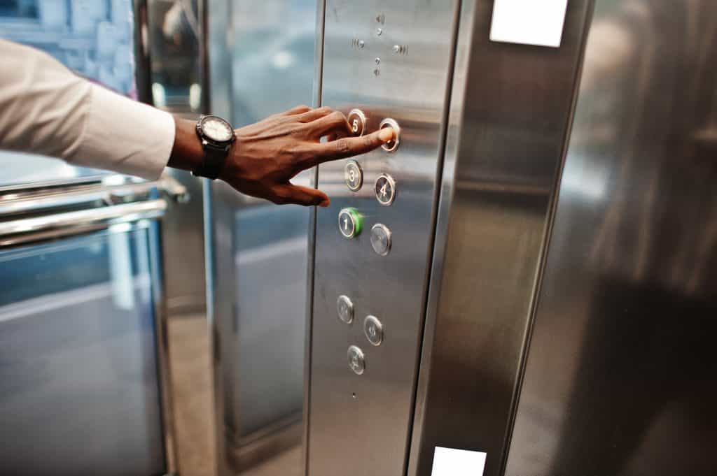 Servicio de mantenimiento de ascensores Valencia de alta calidad