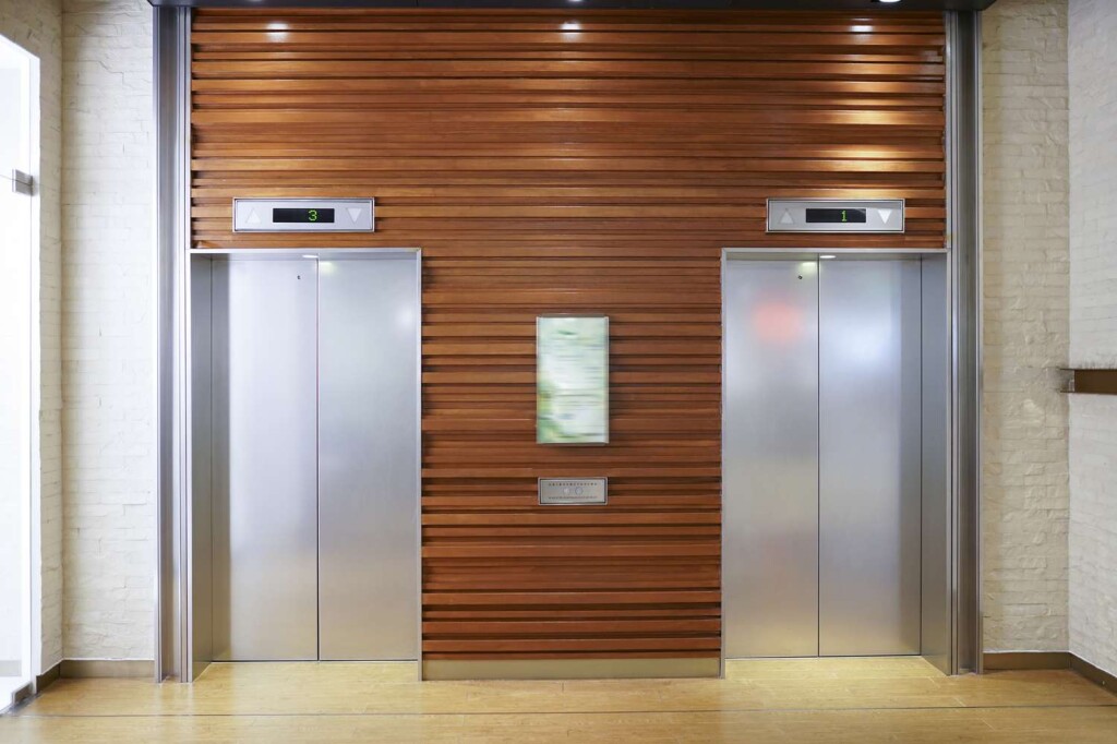 Empresa de instalación ascensores Valencia profesional