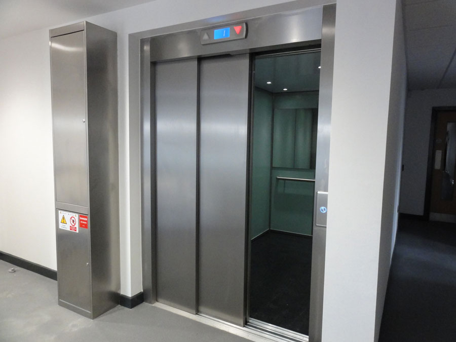 Servicio de modernización de ascensores Valencia profesional
